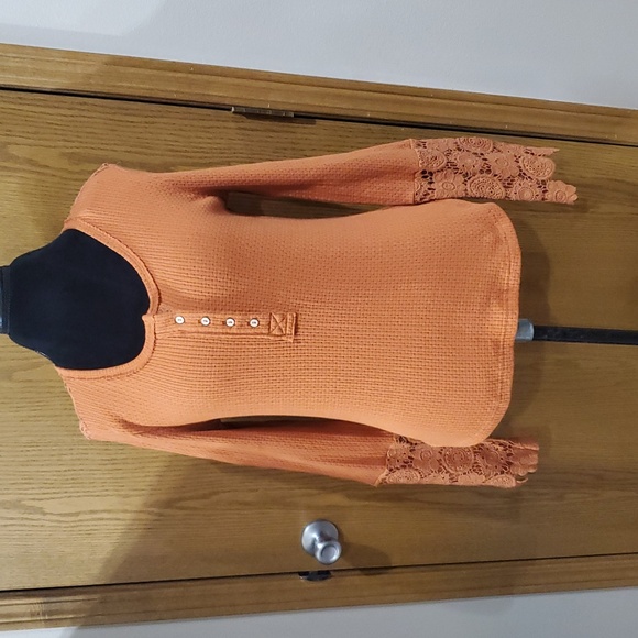 Nwt miss me rust crochet detailed waffle knit top - Picture 1 of 10